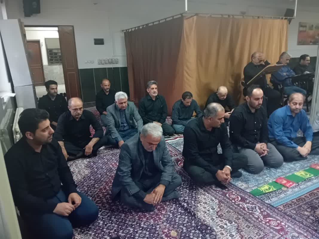 برگزاری مراسم پرفیض زیارت عاشورا و عزاداری سرور سالار شهیدان در سازمان چای کشور