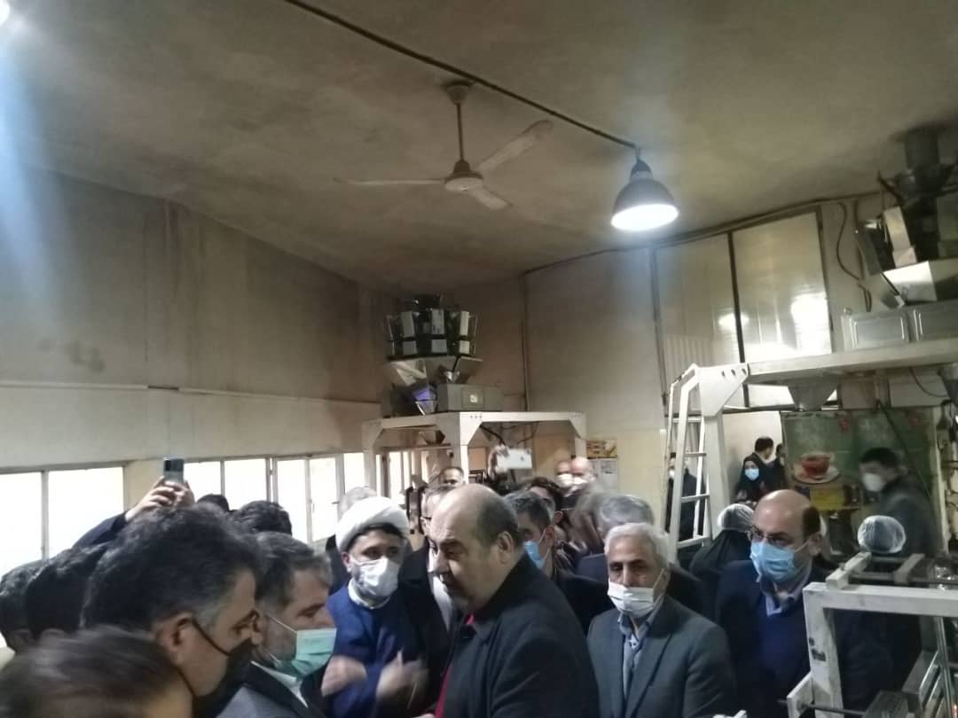 بازدید  دکتر ساداتی نژاد وزیر محترم جهادکشاورزی از کارخانه چایسازی و بسته بندی چای در شهرستانهای لنگرود و املش