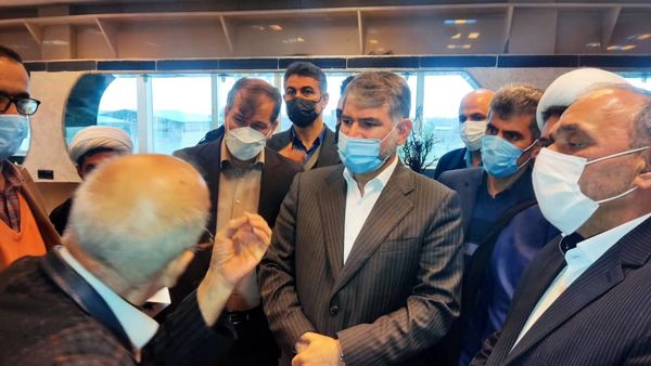 بازدید  دکتر ساداتی نژاد وزیر محترم جهادکشاورزی از کارخانه چایسازی و بسته بندی چای در شهرستانهای لنگرود و املش