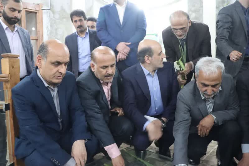 بازدید استاندار گیلان از موزه چای و ادای احترام به  مزار پدرچای ایران