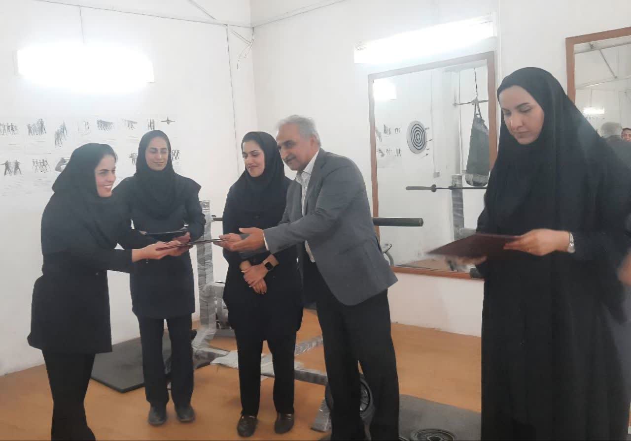 برگزاری مسابقات دارت ویژه بانوان سازمان چای کشور به مناسبت هفته دفاع مقدس