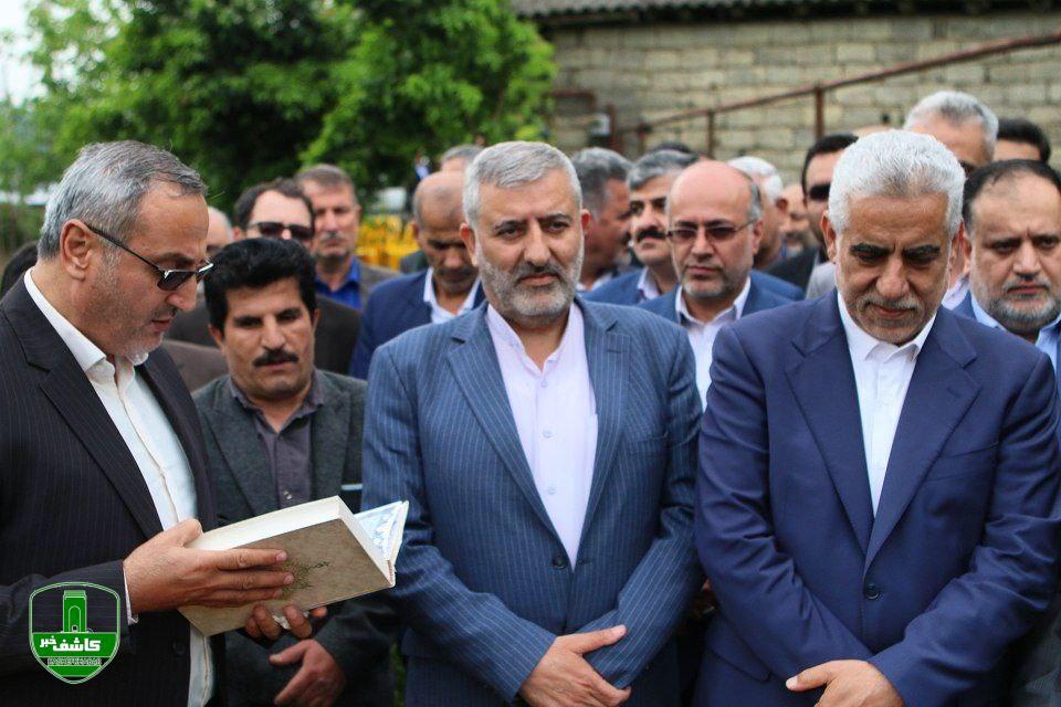 مراسم برداشت نمادین برگ سبر چای در شهرستانهای لاهیجان و لنگرود برگزار شد