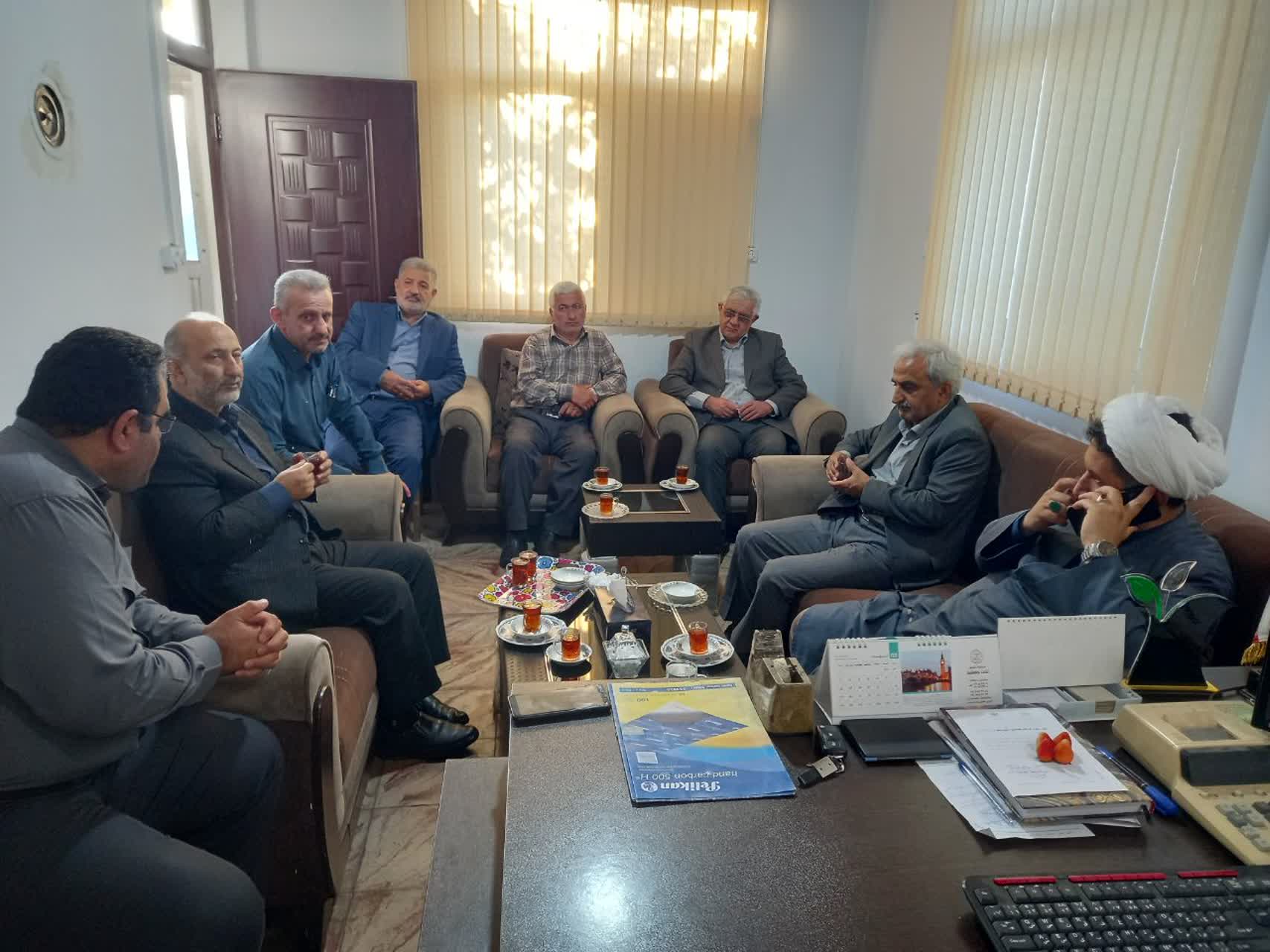 بازدید رئیس سازمان چای کشور به همراه استاندار محترم و نمایندگان شهرستانهای چایخیز از کارخانجات چایسازی
