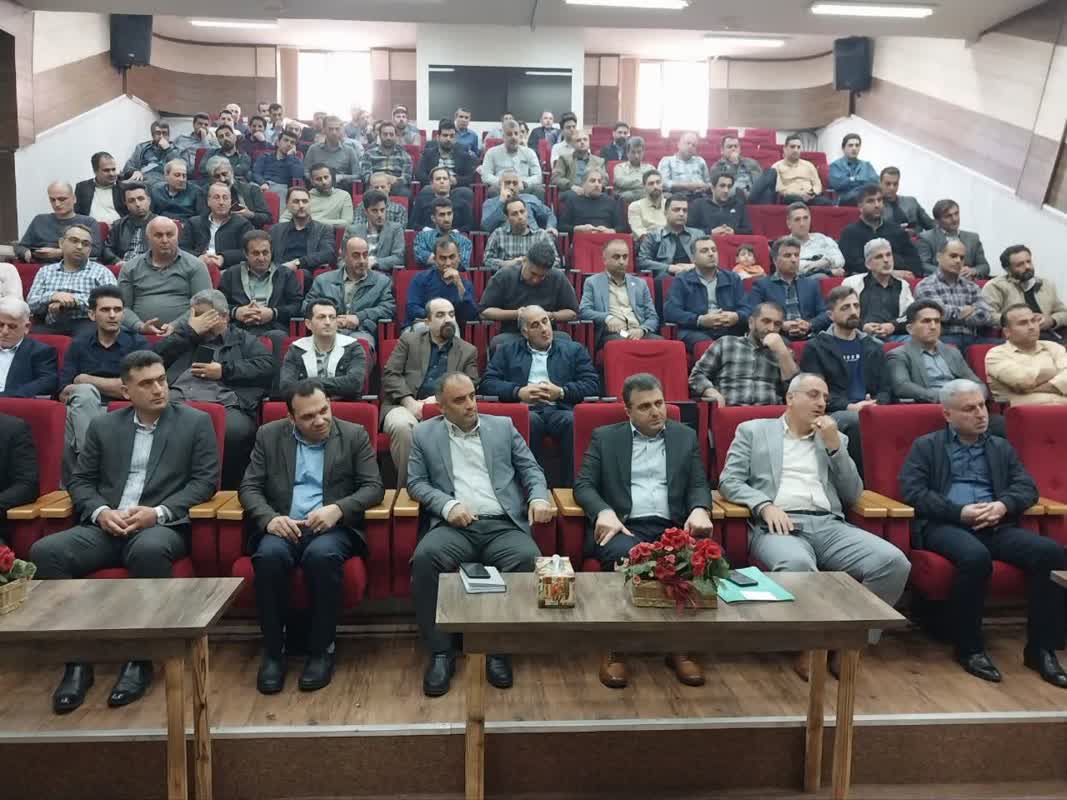 برگزاری دوره آموزشی  و بازآموزی استانداردهای خرید تضمینی برگ سبز چای 