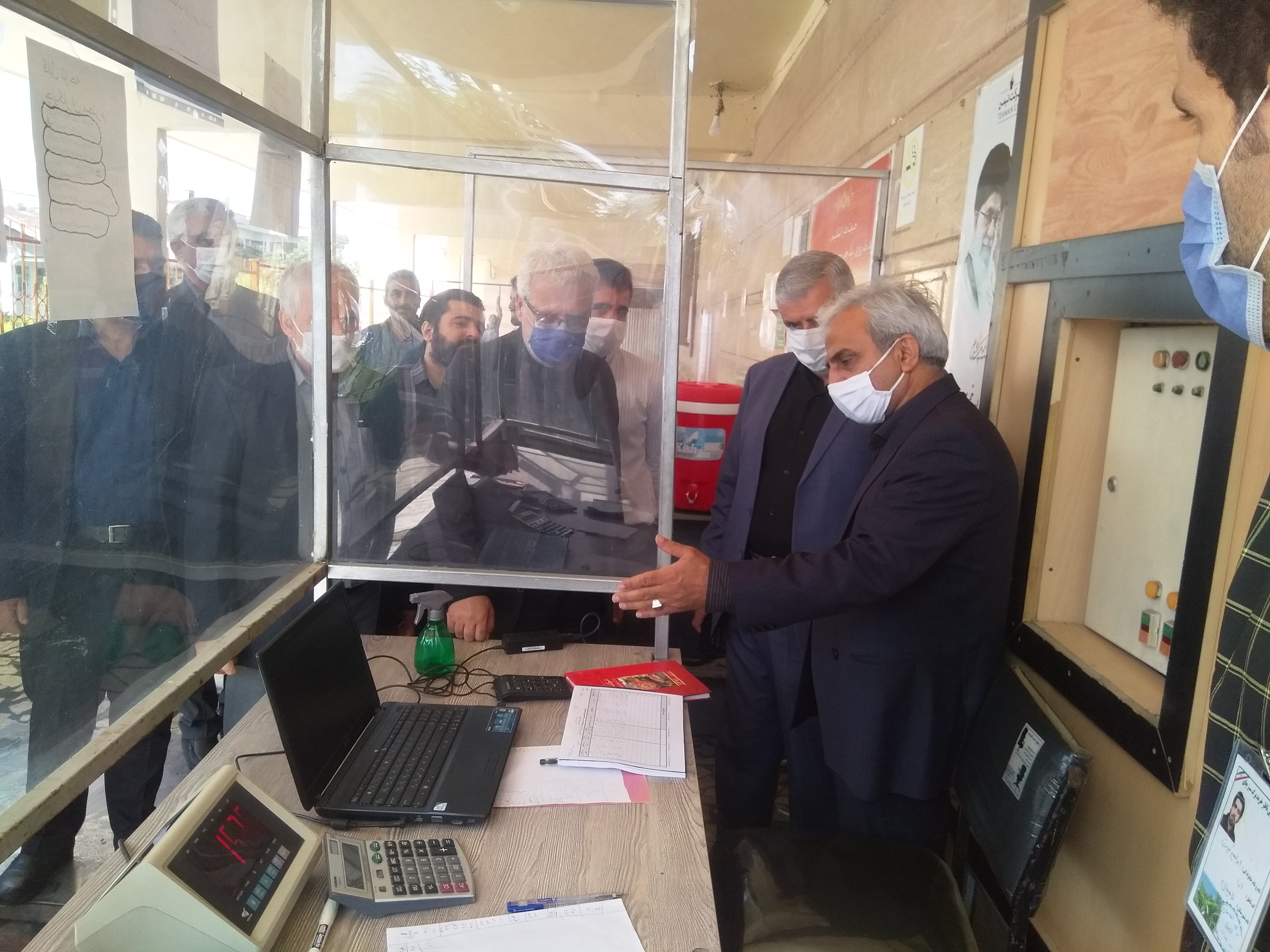 بازدید مشترک رئیس سازمان چای کشور به همراه نماینده محترم شهرستانهای لاهیجان و سیاهکل از کارخانجات و باغات شهرستان لاهیجان